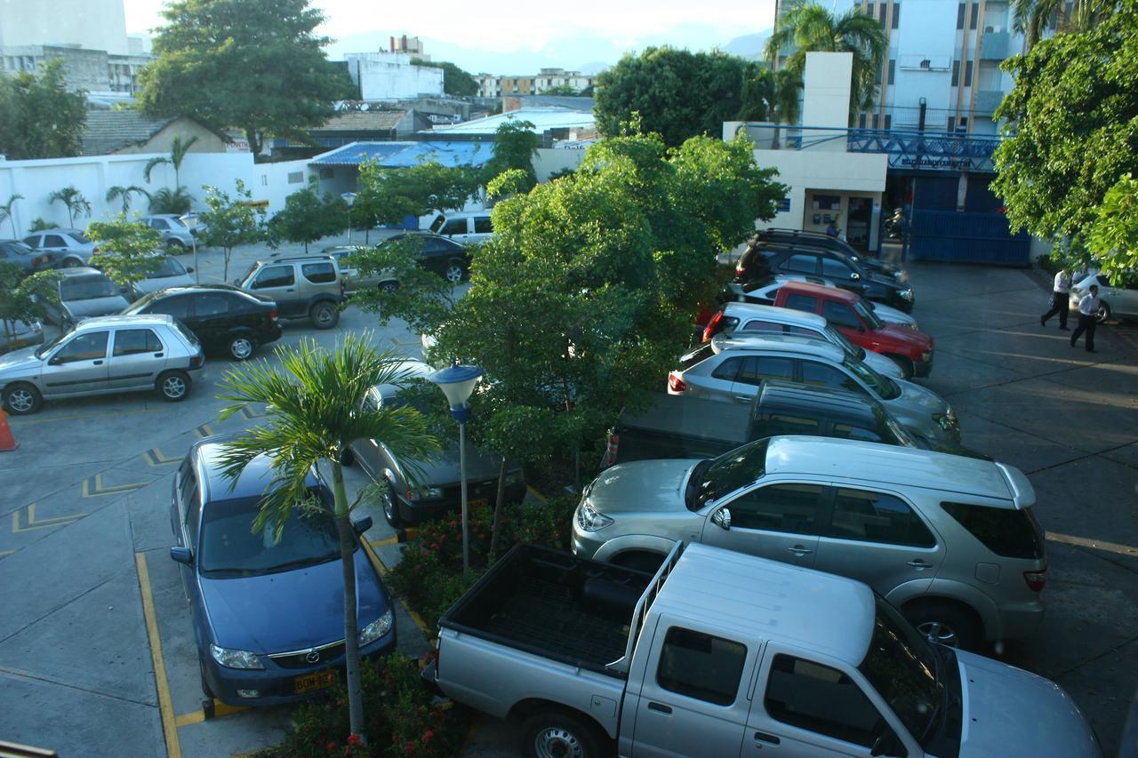 Vajamar Hotel Valledupar Bagian luar foto